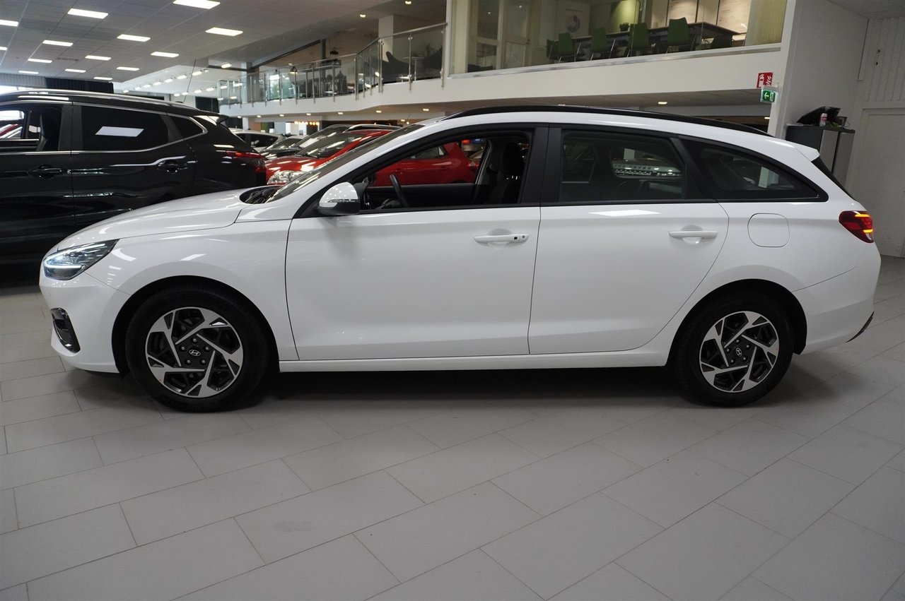 Hyundai i30 2025, bild 2/10