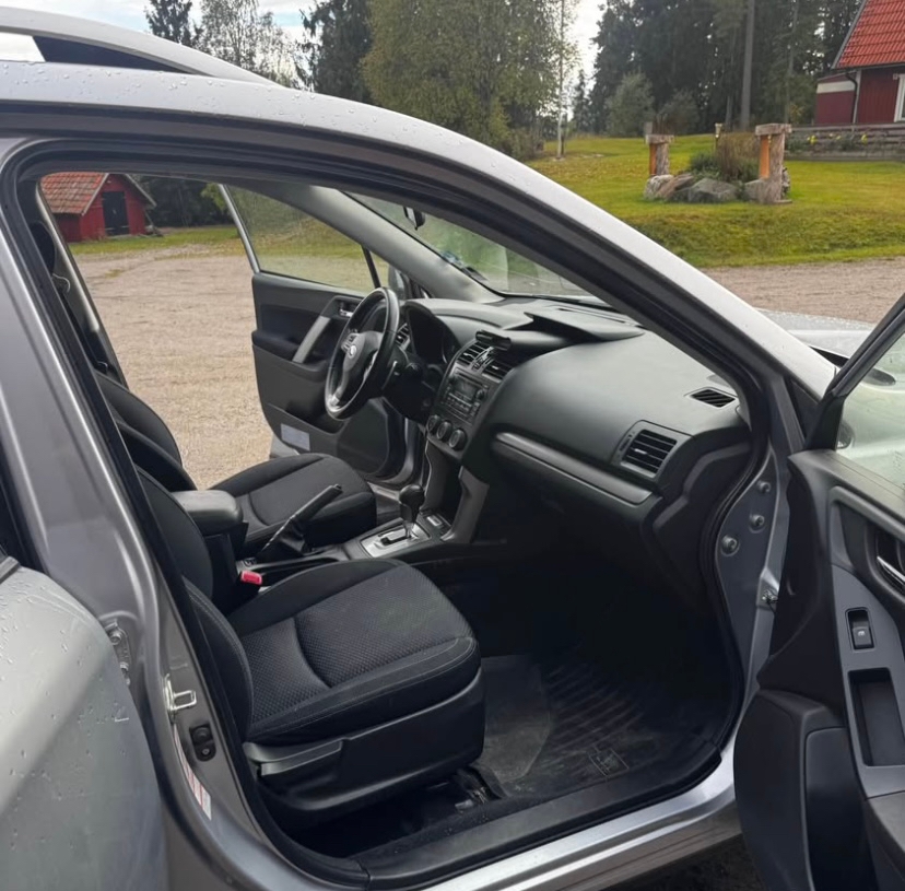 Subaru Forester 2.0 4WD Lineartronic 2013, bild 6/10