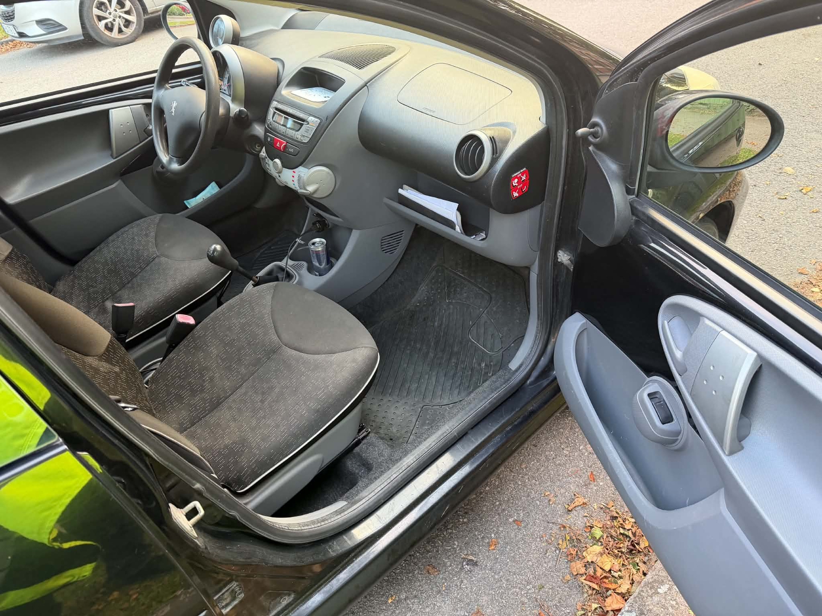 Peugeot 107 5-dörrar 1.0 Manuell 2010, photo 5/5