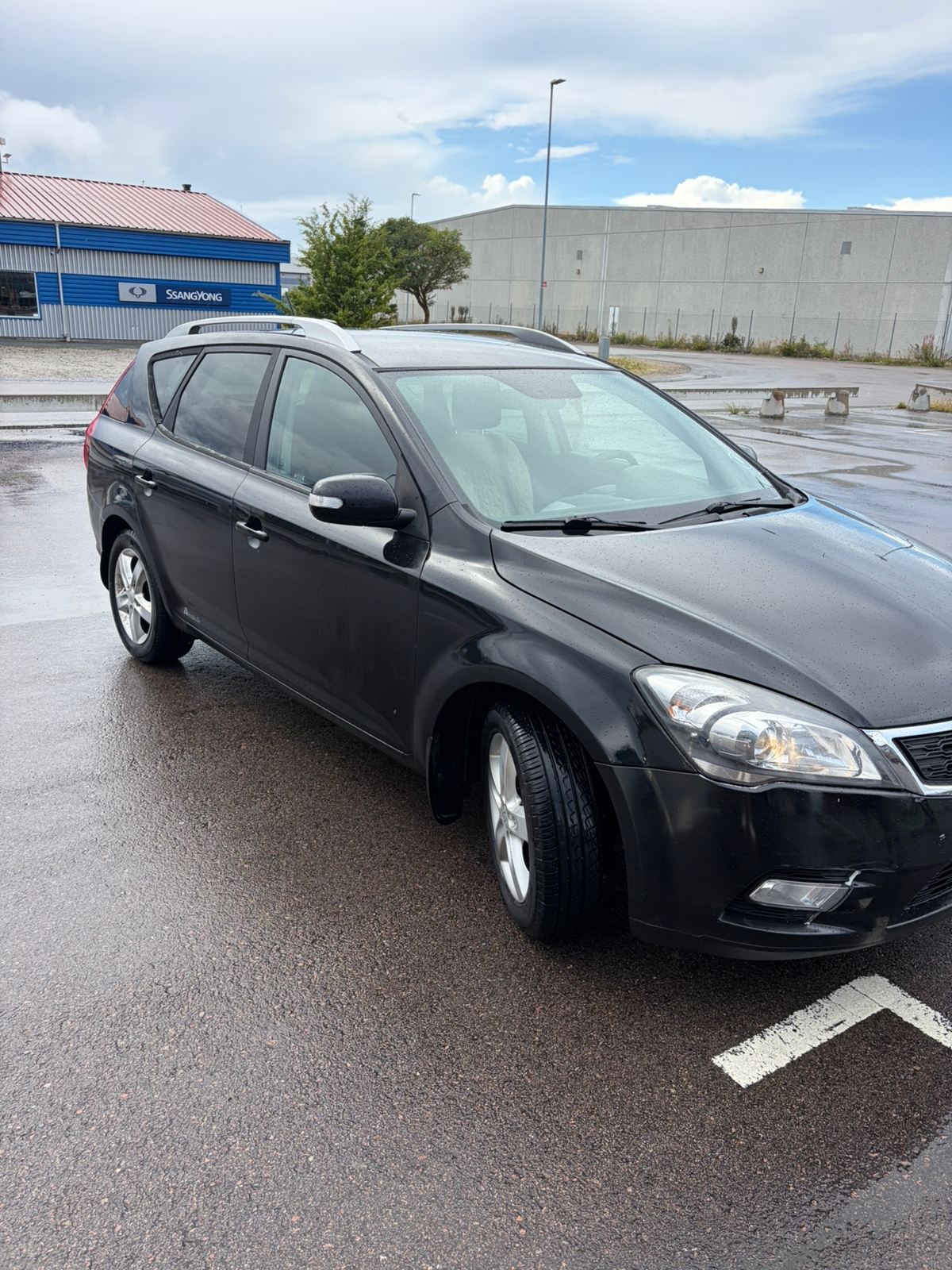 Kia Ceed _sw 1.6 CRDi Manuell 2010, bild 2/8