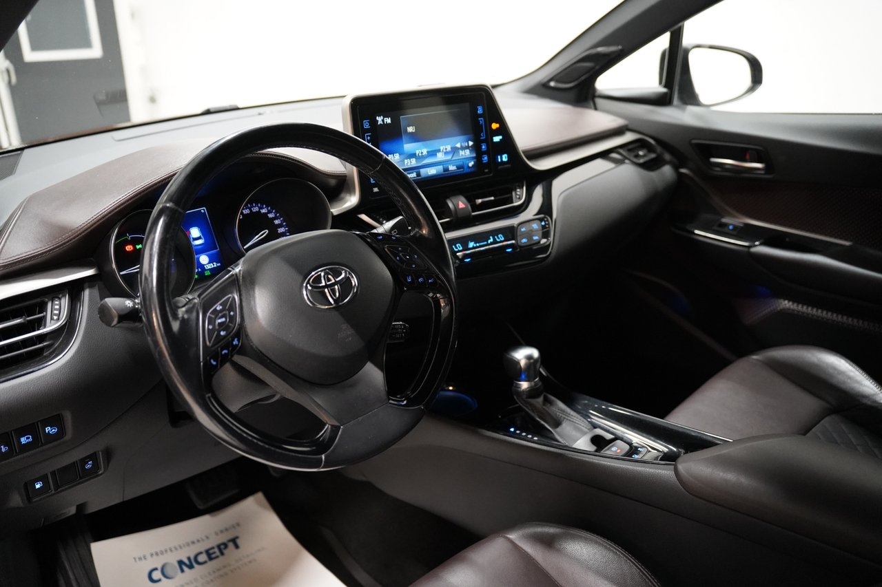 Toyota C-HR 2017, bild 6/10
