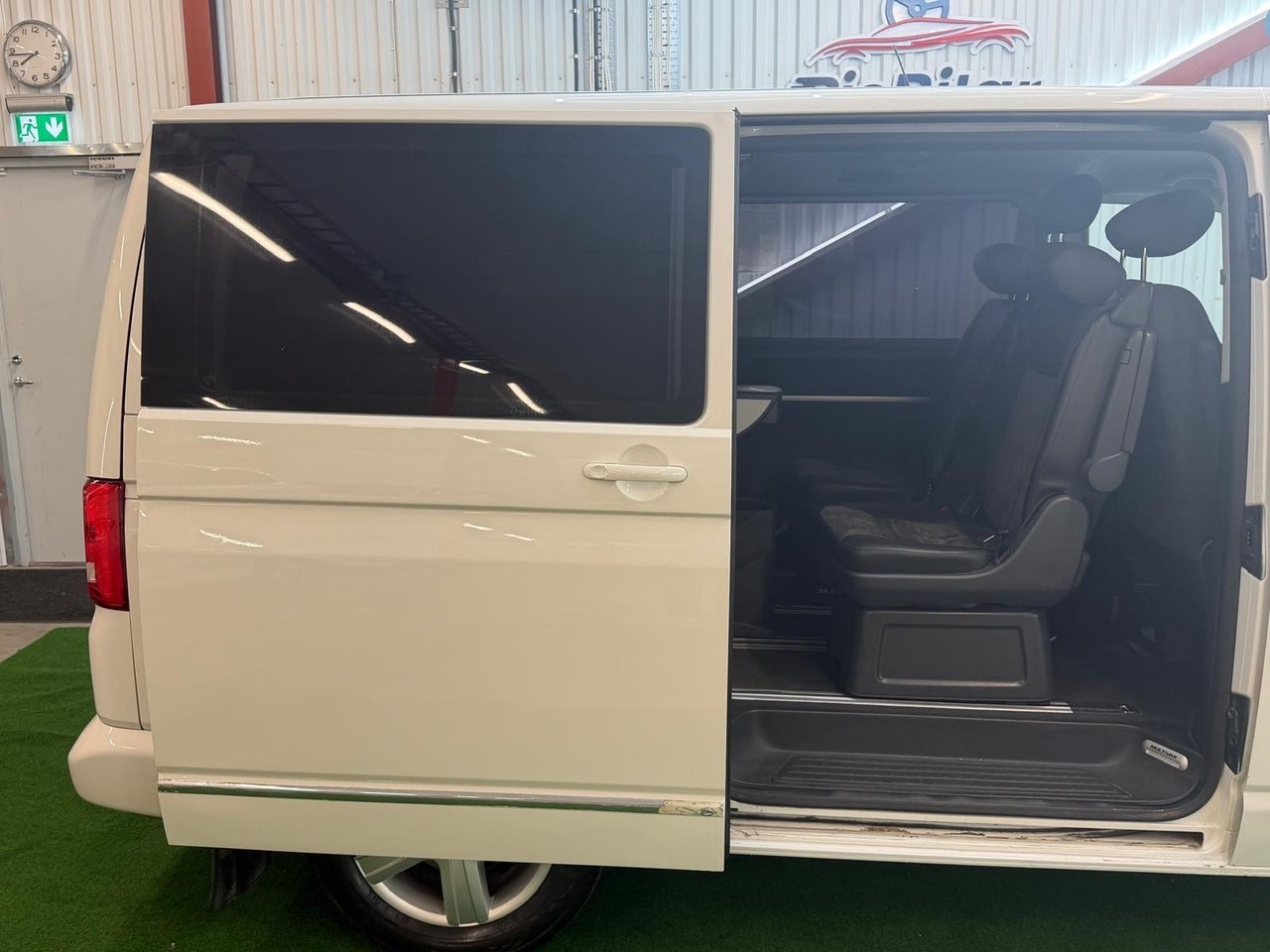 Volkswagen Multivan 2012, bild 6/10