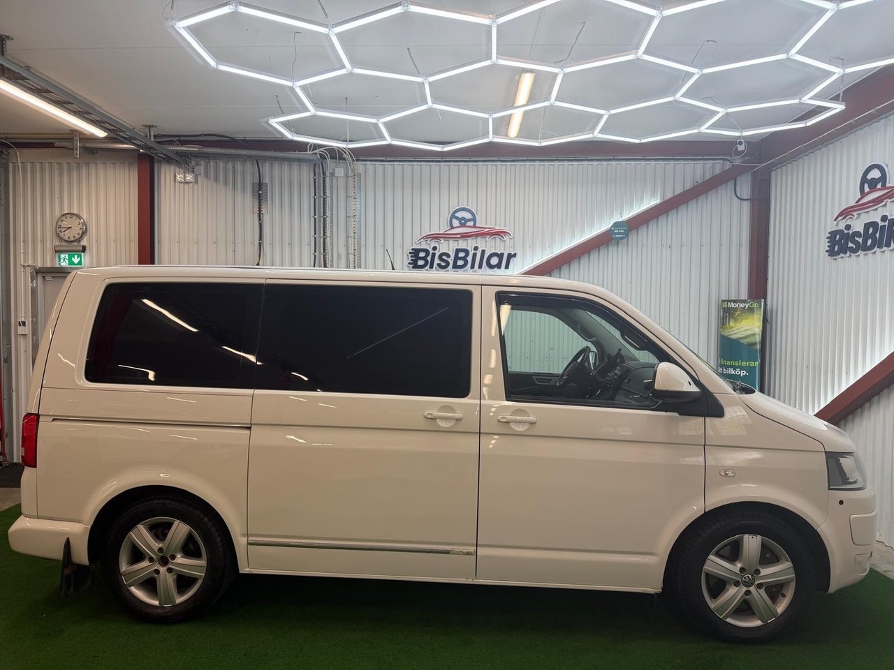 Volkswagen Multivan 2012, bild 4/10