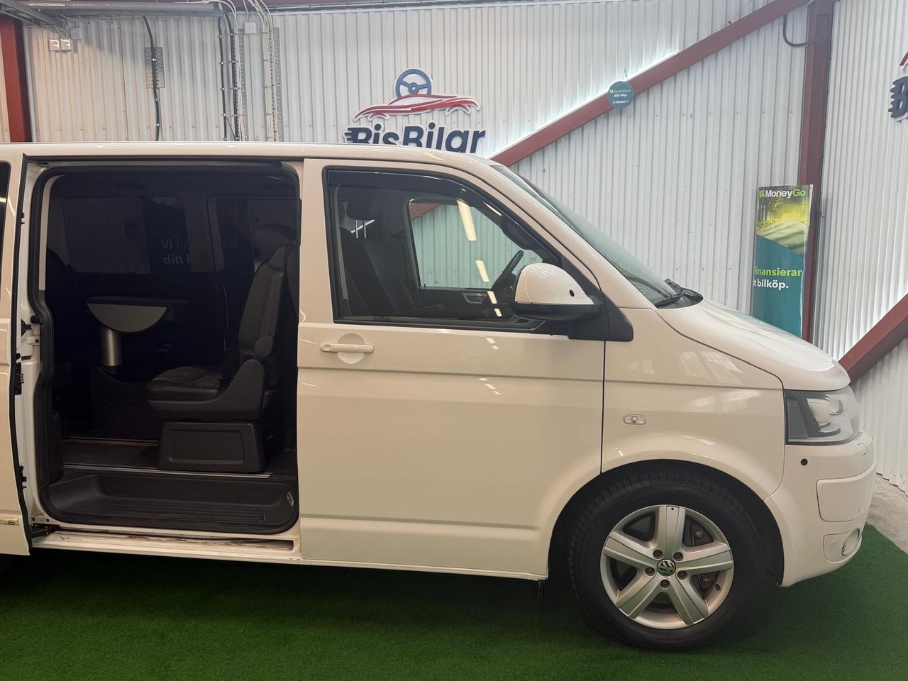 Volkswagen Multivan 2012, bild 5/10