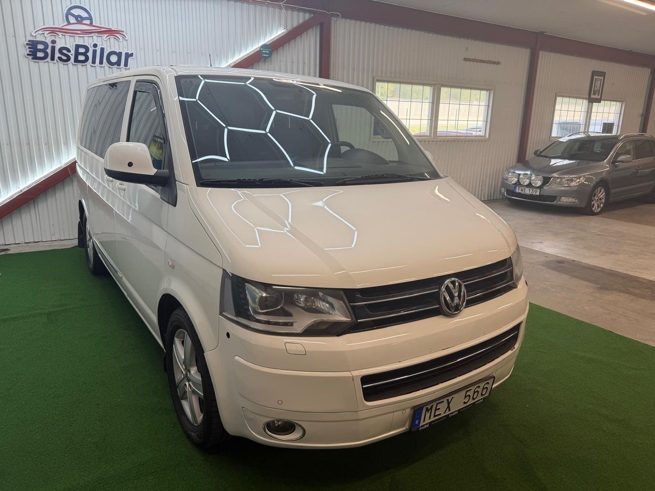 Volkswagen Multivan 2012, bild 3/10