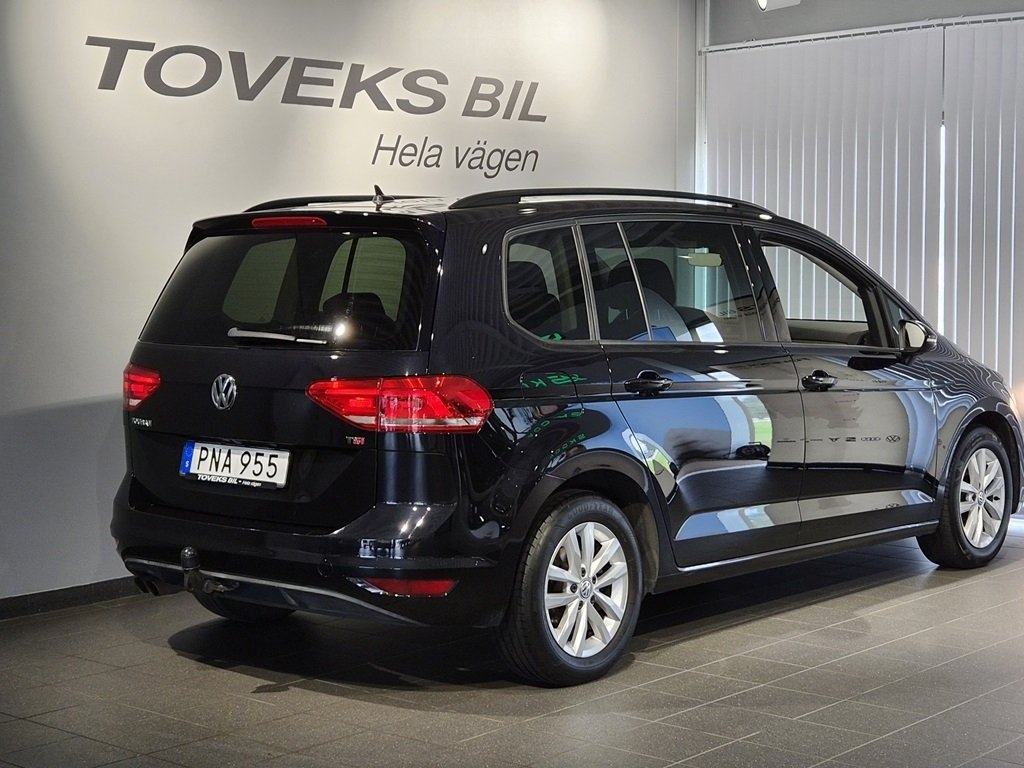 Volkswagen Touran 2017, kuva 3/10