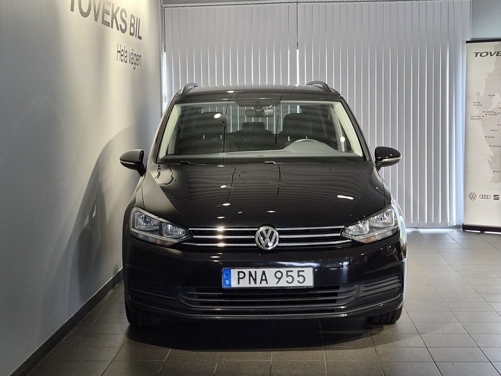 Volkswagen Touran 2017, kuva 2/10