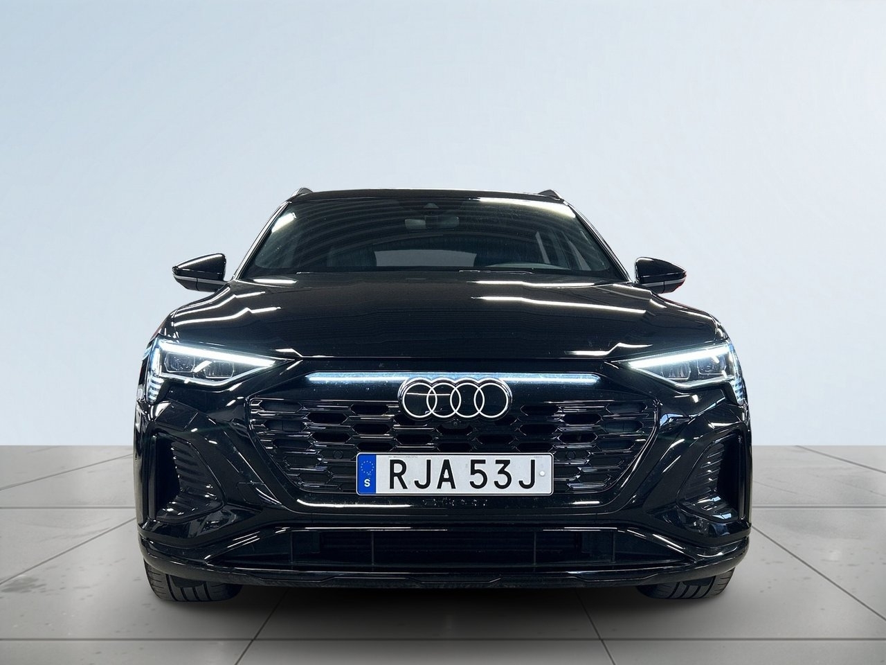 Audi Q8 e-tron 2024, bild 2/24