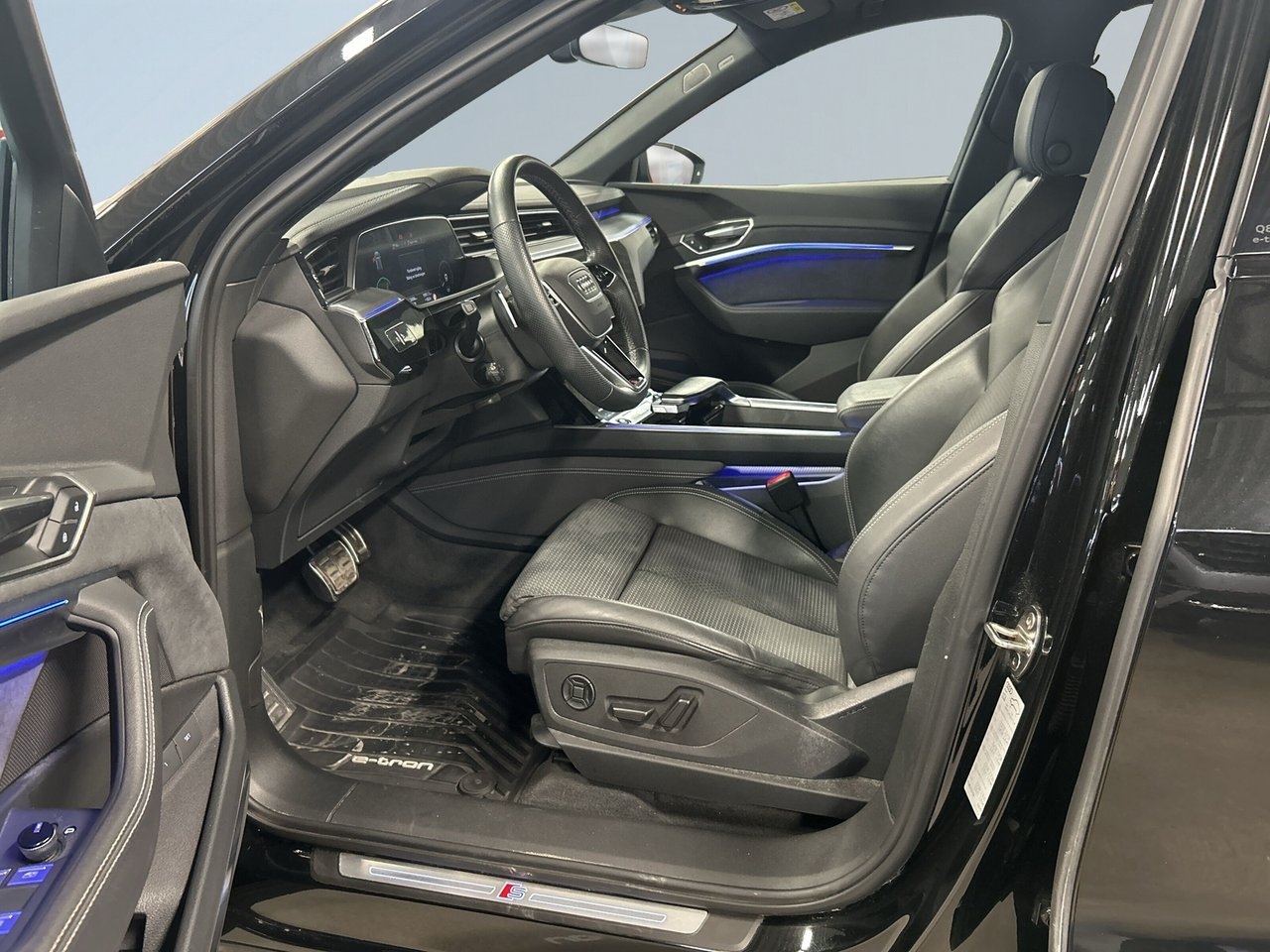 Audi Q8 e-tron 2024, bild 7/24