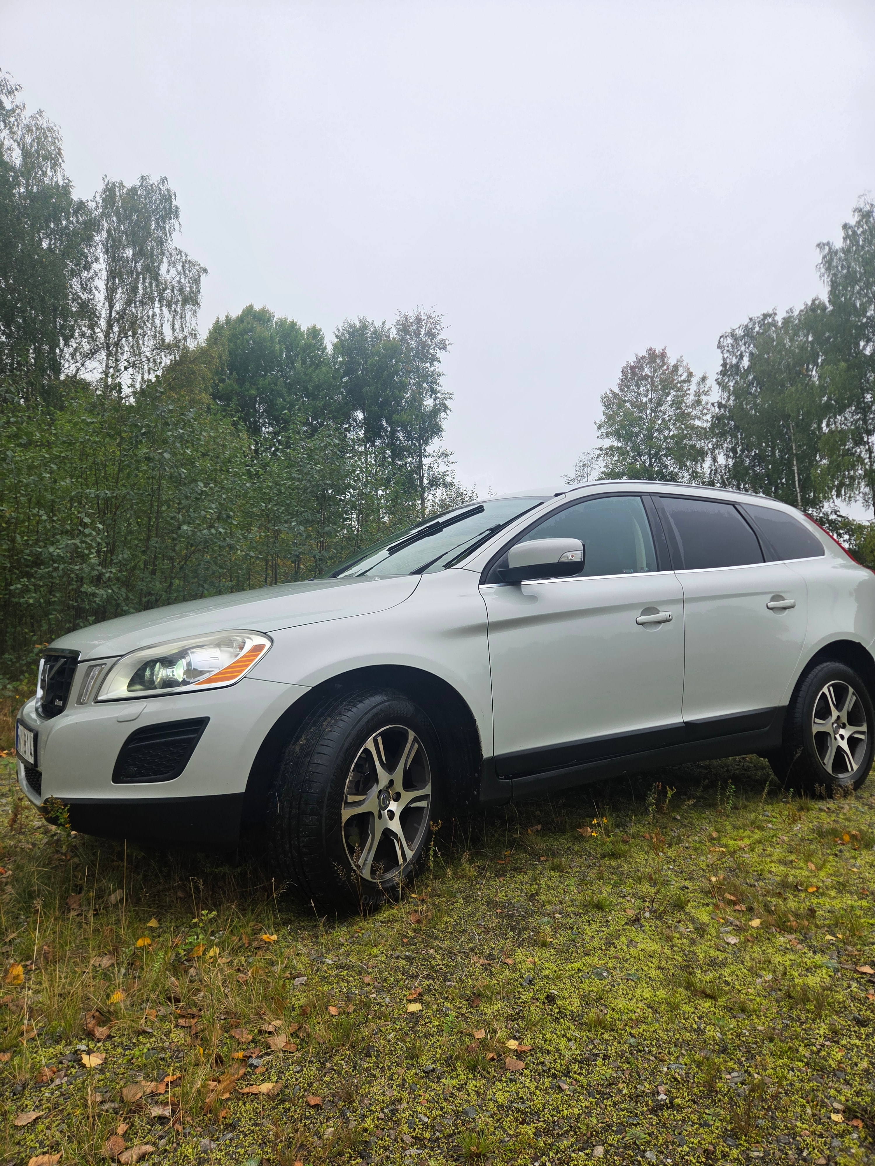 Volvo XC60 D5 AWD Geartronic 2011, bild 2/4