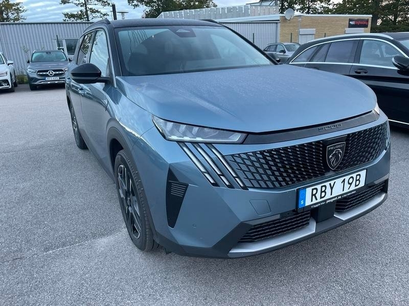 Peugeot 5008 Hybrid 7-SITS 2025, bild 2/5