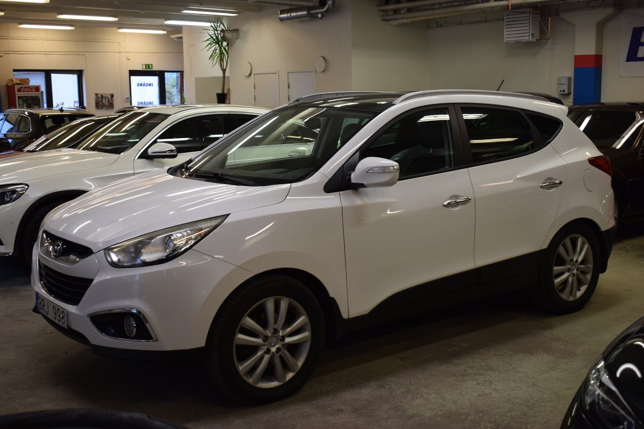 Hyundai ix35 2.0 CRDi 4WD Business 2013, bild 3/10