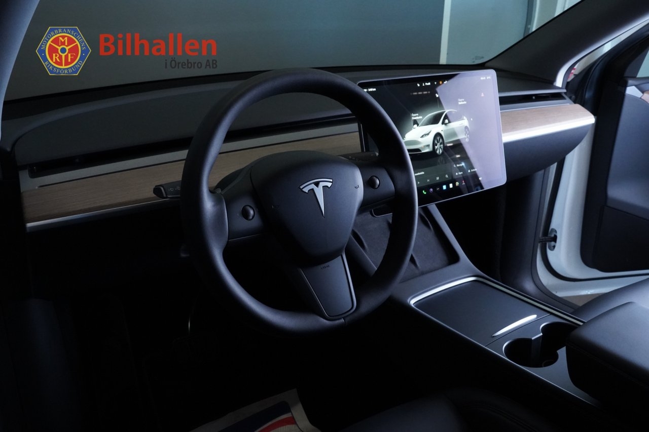 Tesla Model Y 2024, photo 5/10