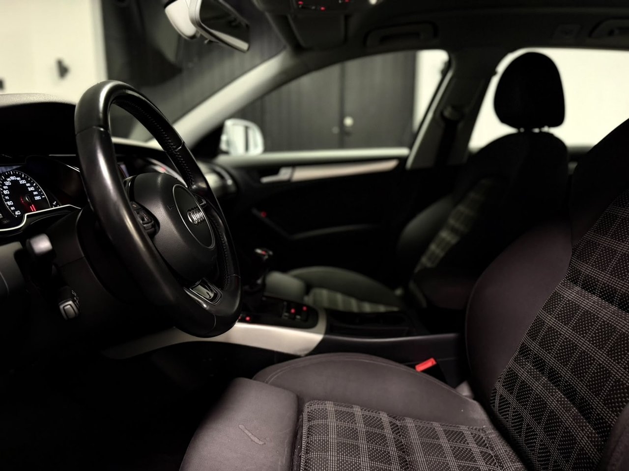 Audi A4 Avant 2.0 TDI Quattro 150Hk 2014, kuva 7/10