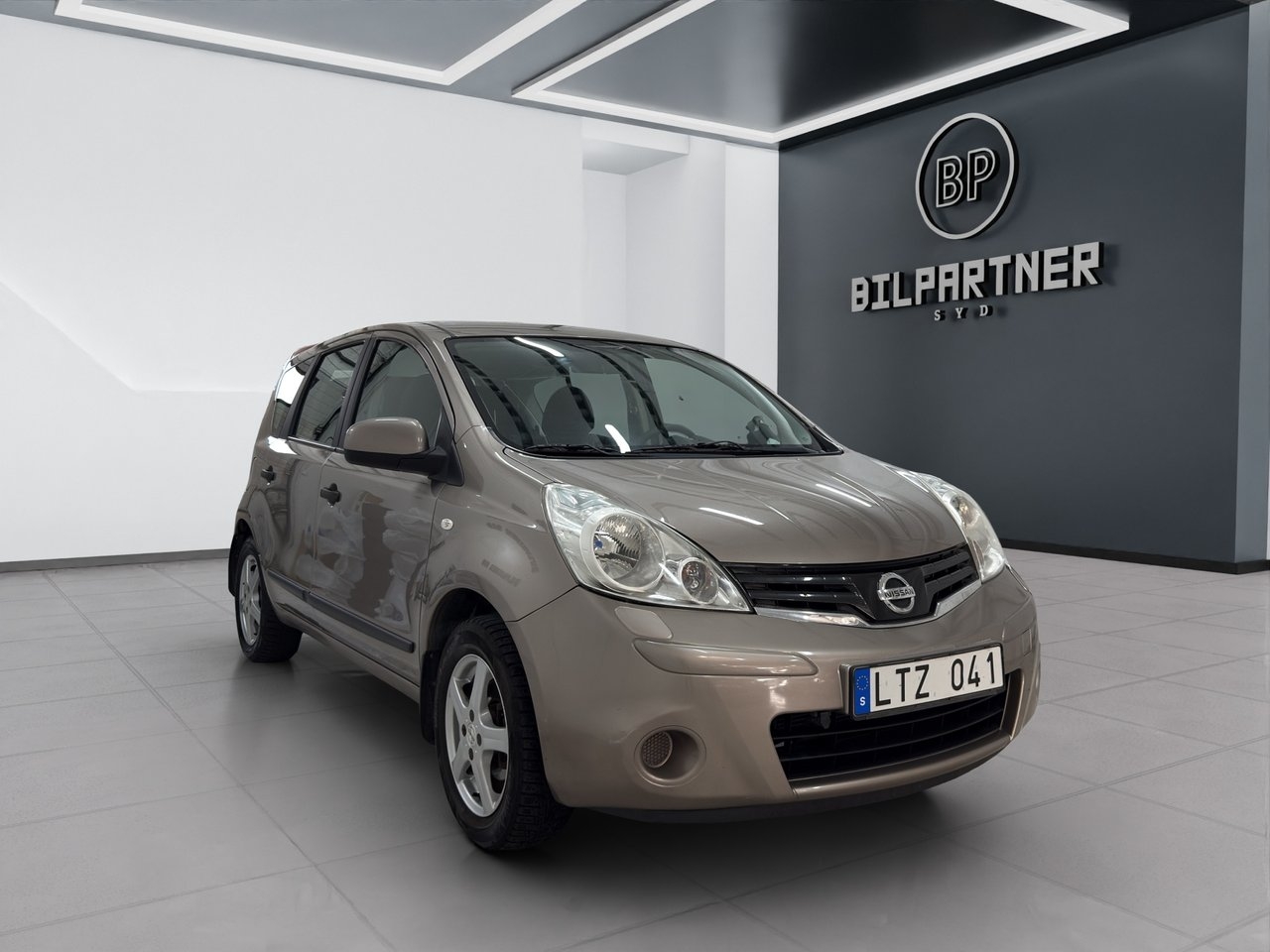 Nissan Note 1.4/Ny Servad/Besiktad 2011, bild 4/10