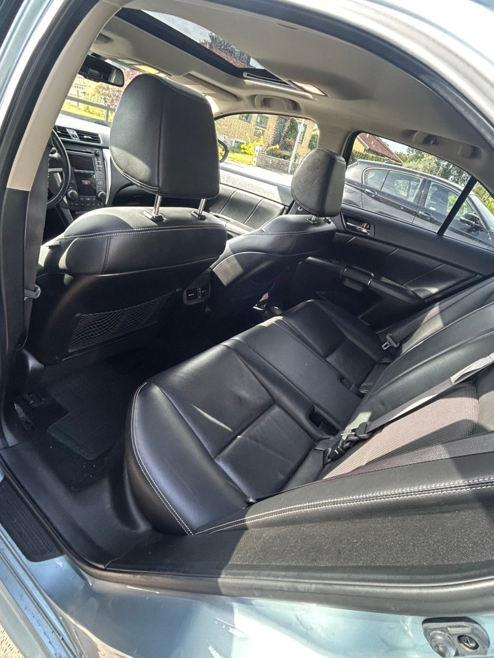Suzuki Kizashi 2.4 DOHC 16V VVT 4x4 CVT 2011, bild 5/8
