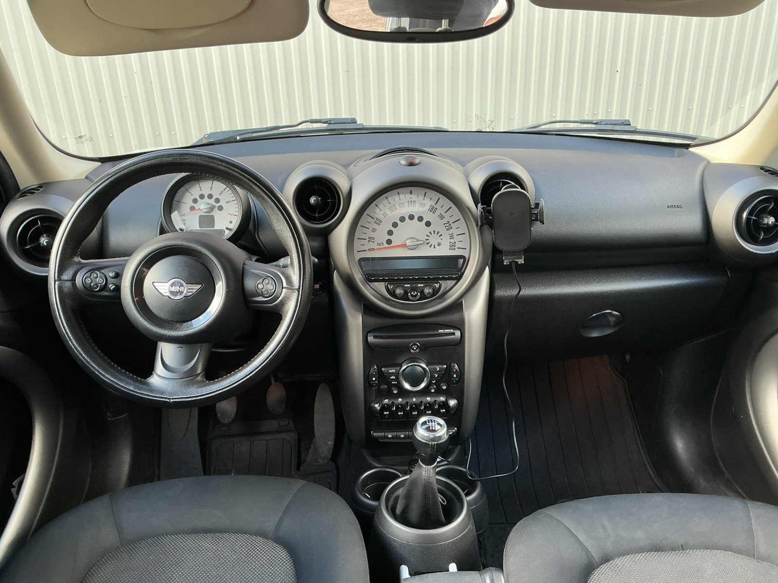MINI Countryman Cooper D Manuell 2011, bild 4/5