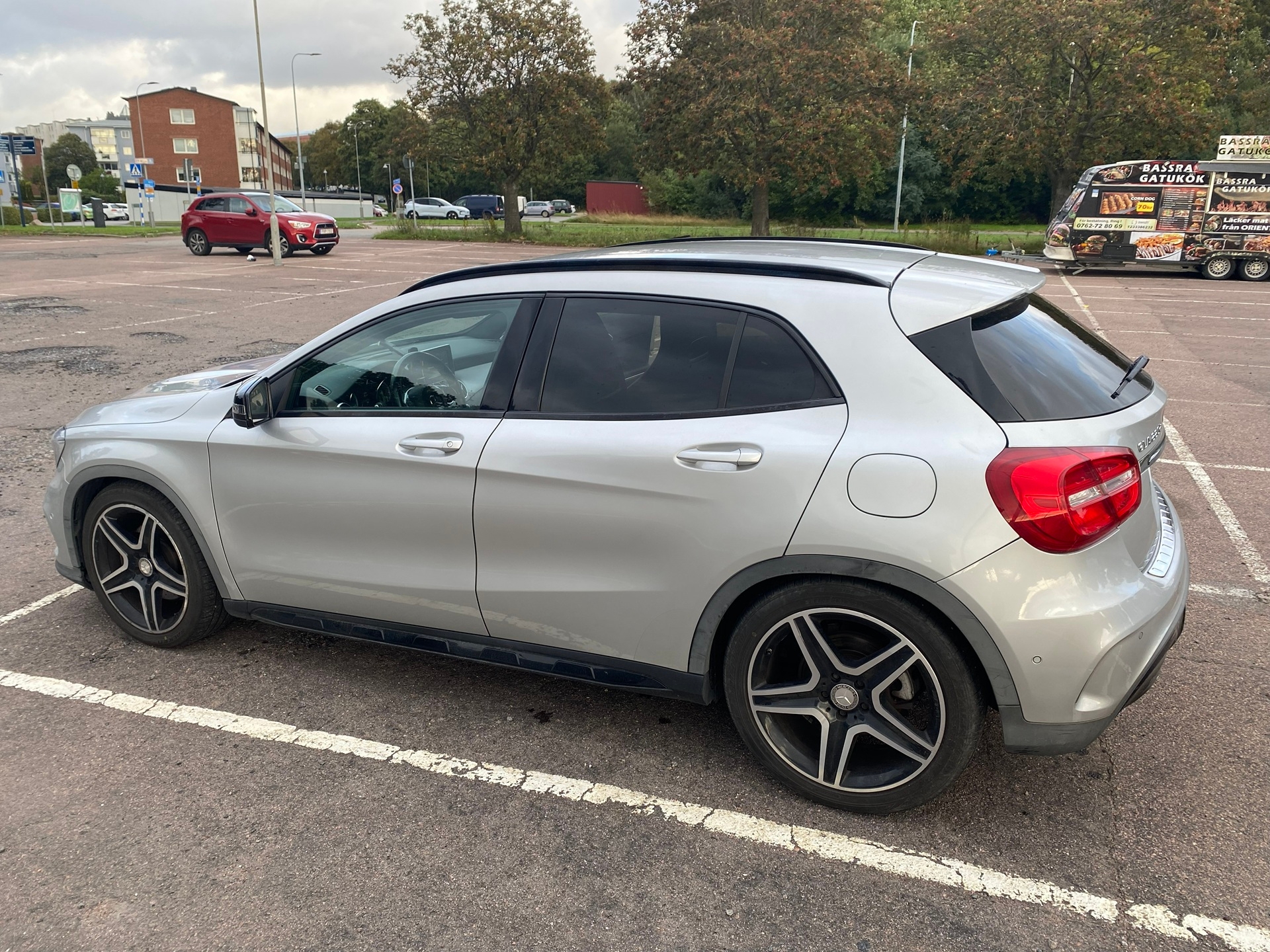 Mercedes-Benz GLA 220 d 7G-DCT 2016, kuva 6/10