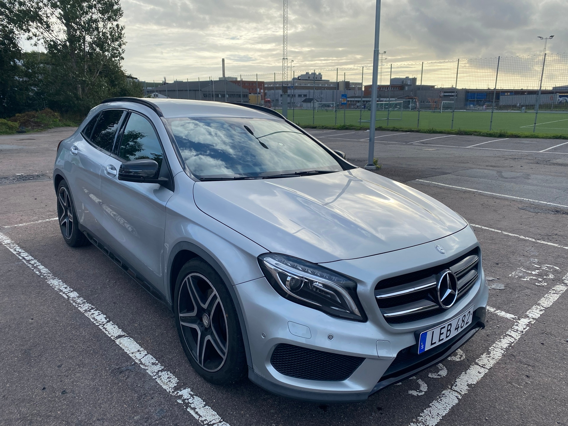 Mercedes-Benz GLA 220 d 7G-DCT 2016, kuva 2/10