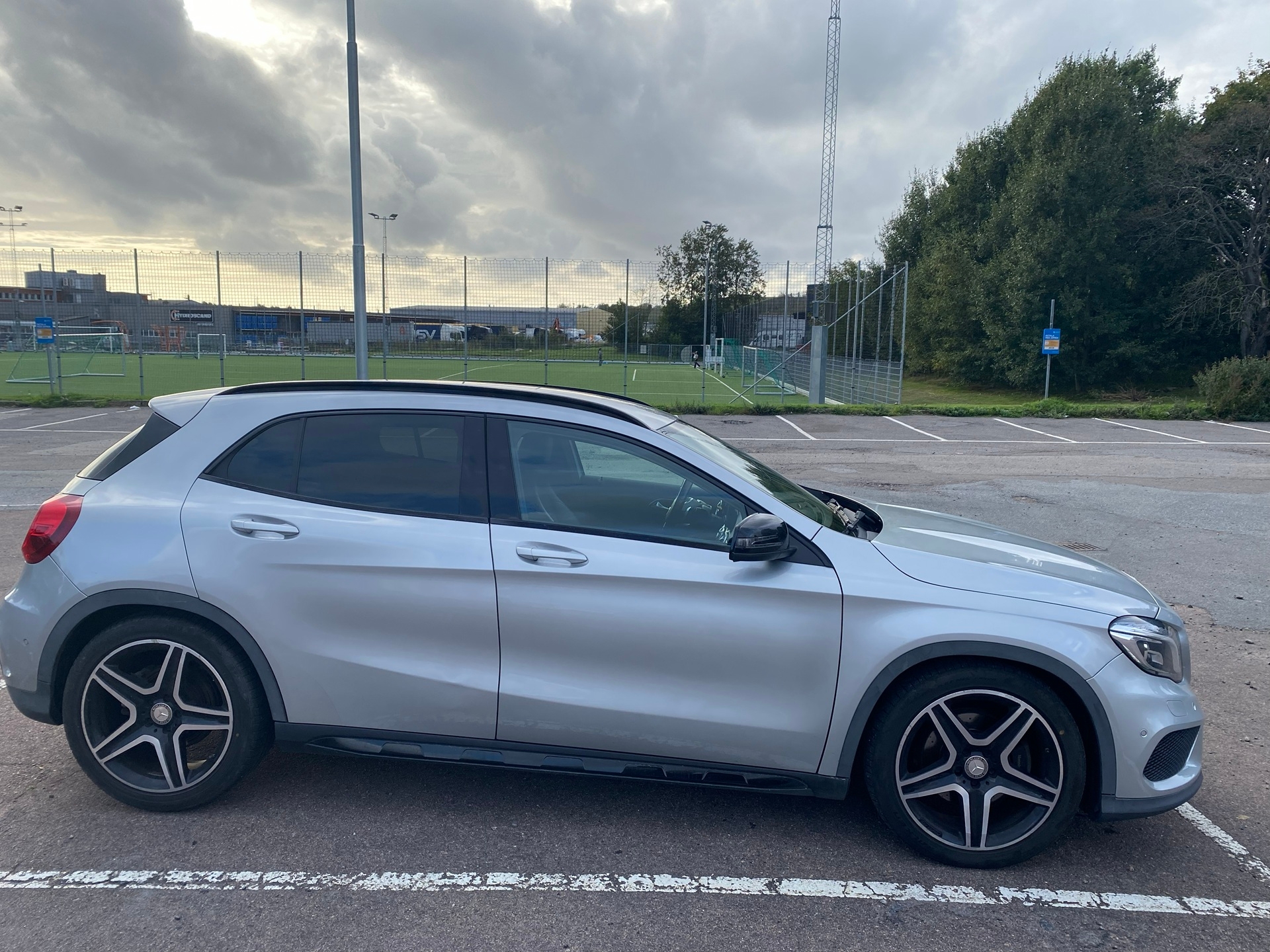 Mercedes-Benz GLA 220 d 7G-DCT 2016, kuva 3/10
