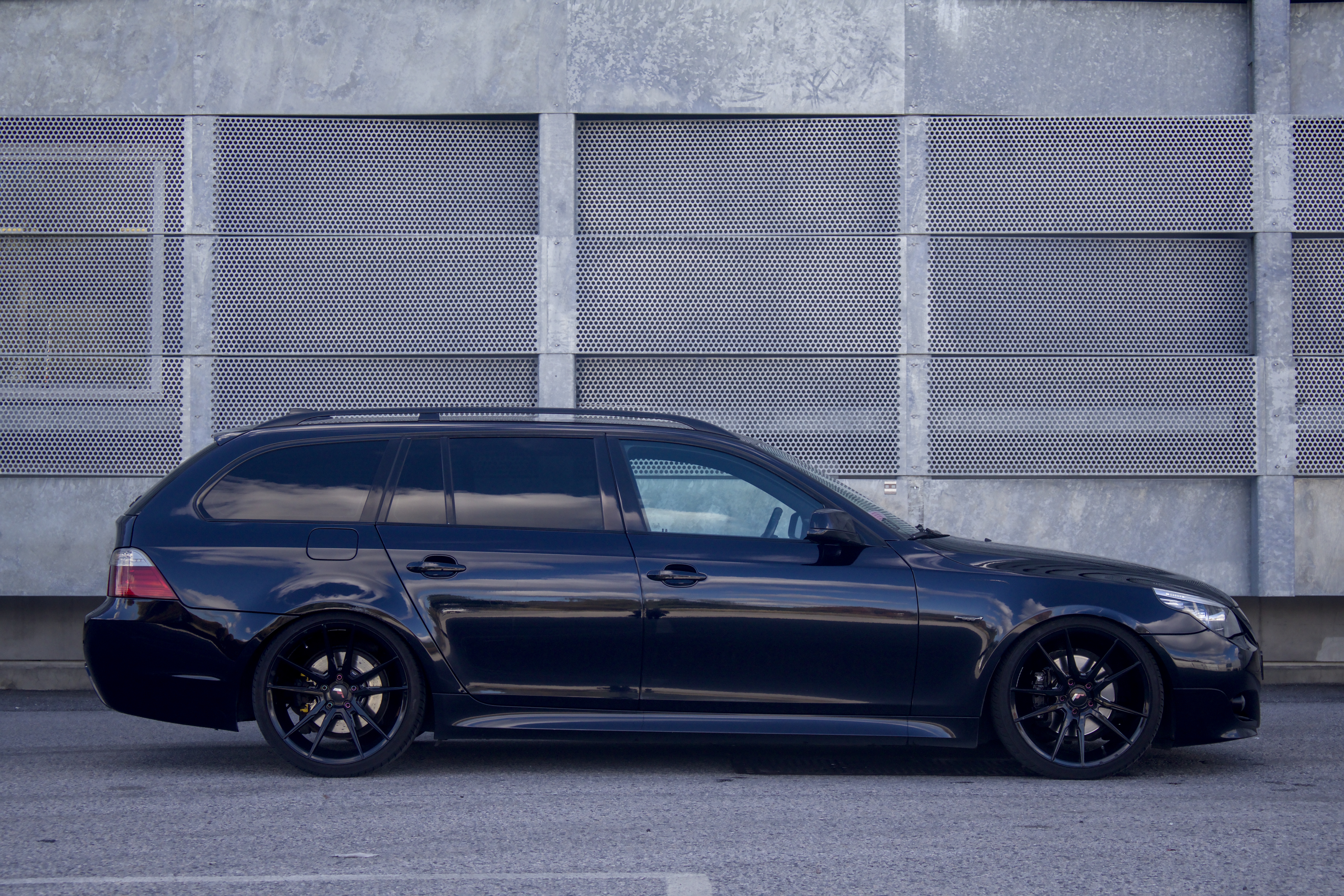 BMW 525