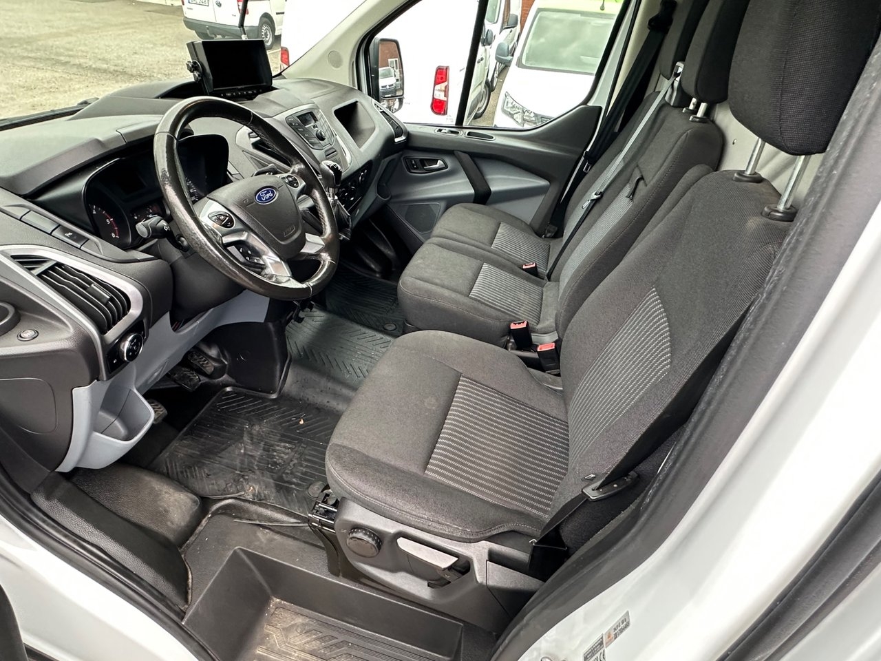 Ford Transit Custom 2017, kuva 7/10