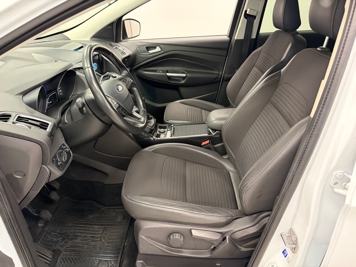 Ford Kuga 1.5 150 Titanium 2018, bild 6/10
