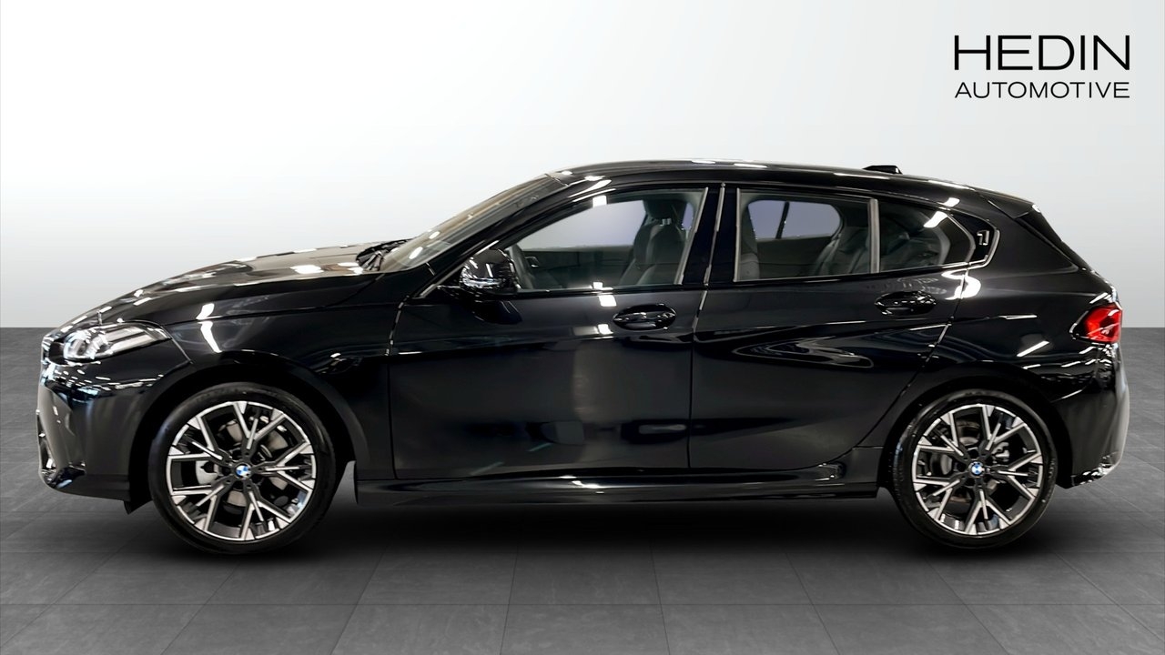 BMW 120 2026, bild 6/9