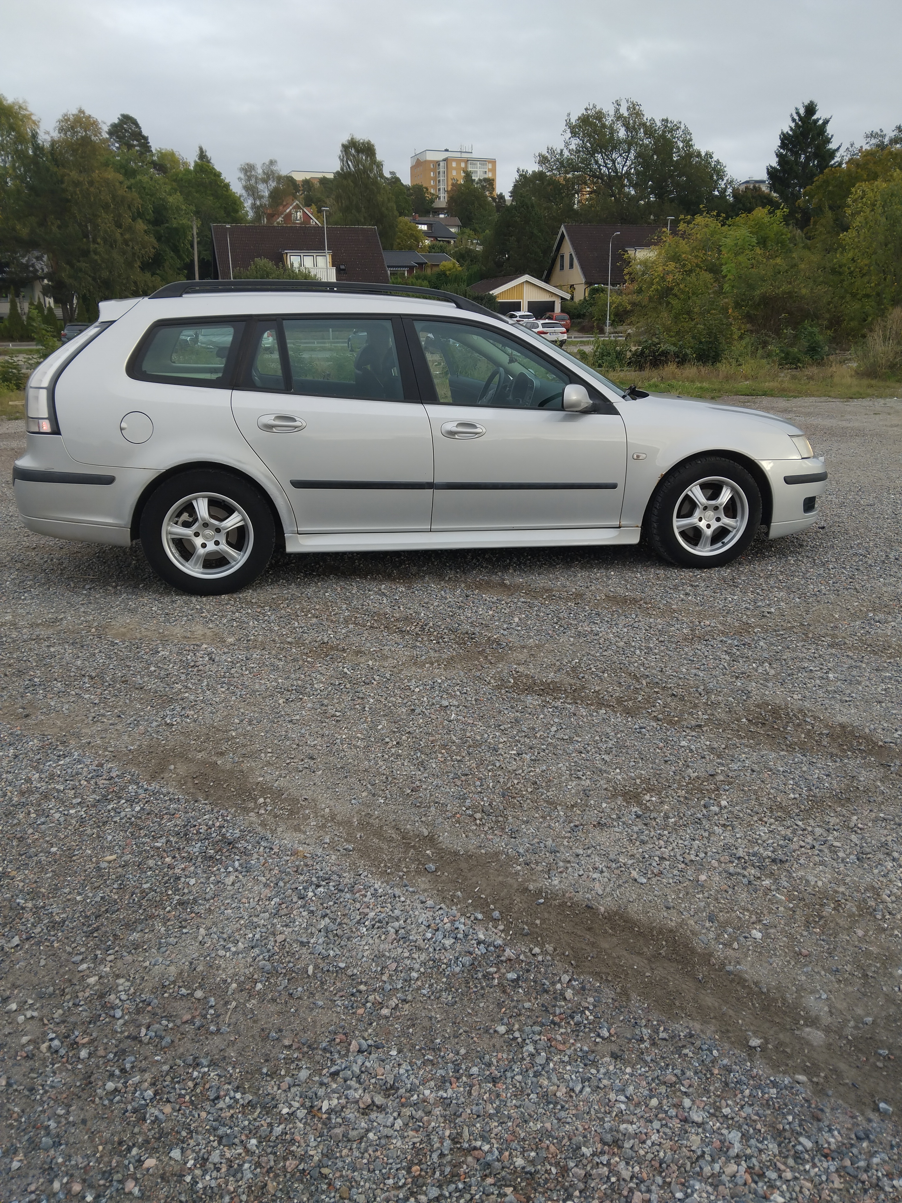 Saab 9-3 SportCombi 1.8t Automatisk 2007, bild 2/6
