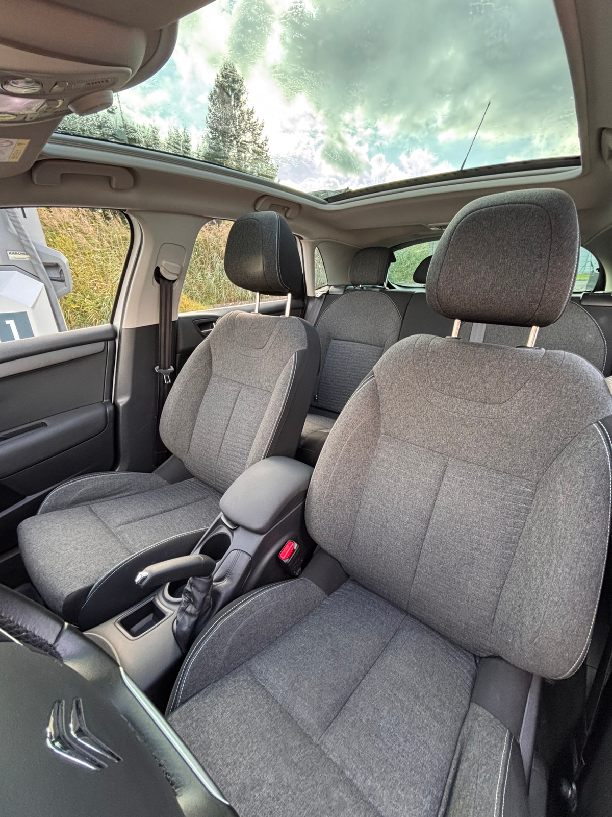 Citroen C4 1.2 e-THP EAT 2016, bild 5/8