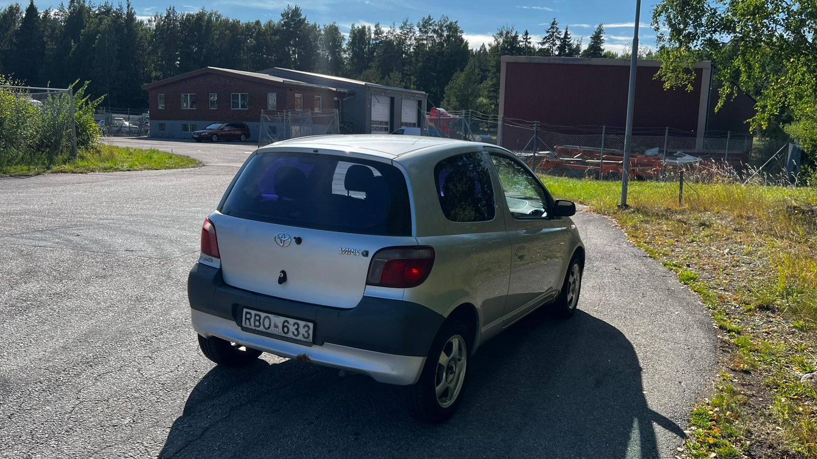 Toyota Yaris 3-dörrar 1.0 VVT-i Manuell 1999, bild 3/6
