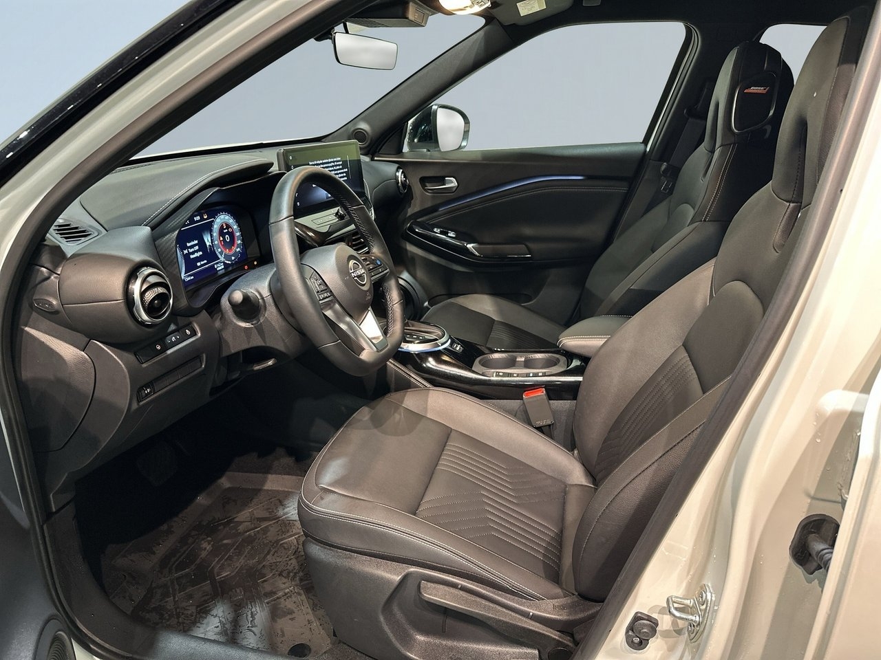 Nissan Juke Hybrid Tekna 2024, bild 7/23