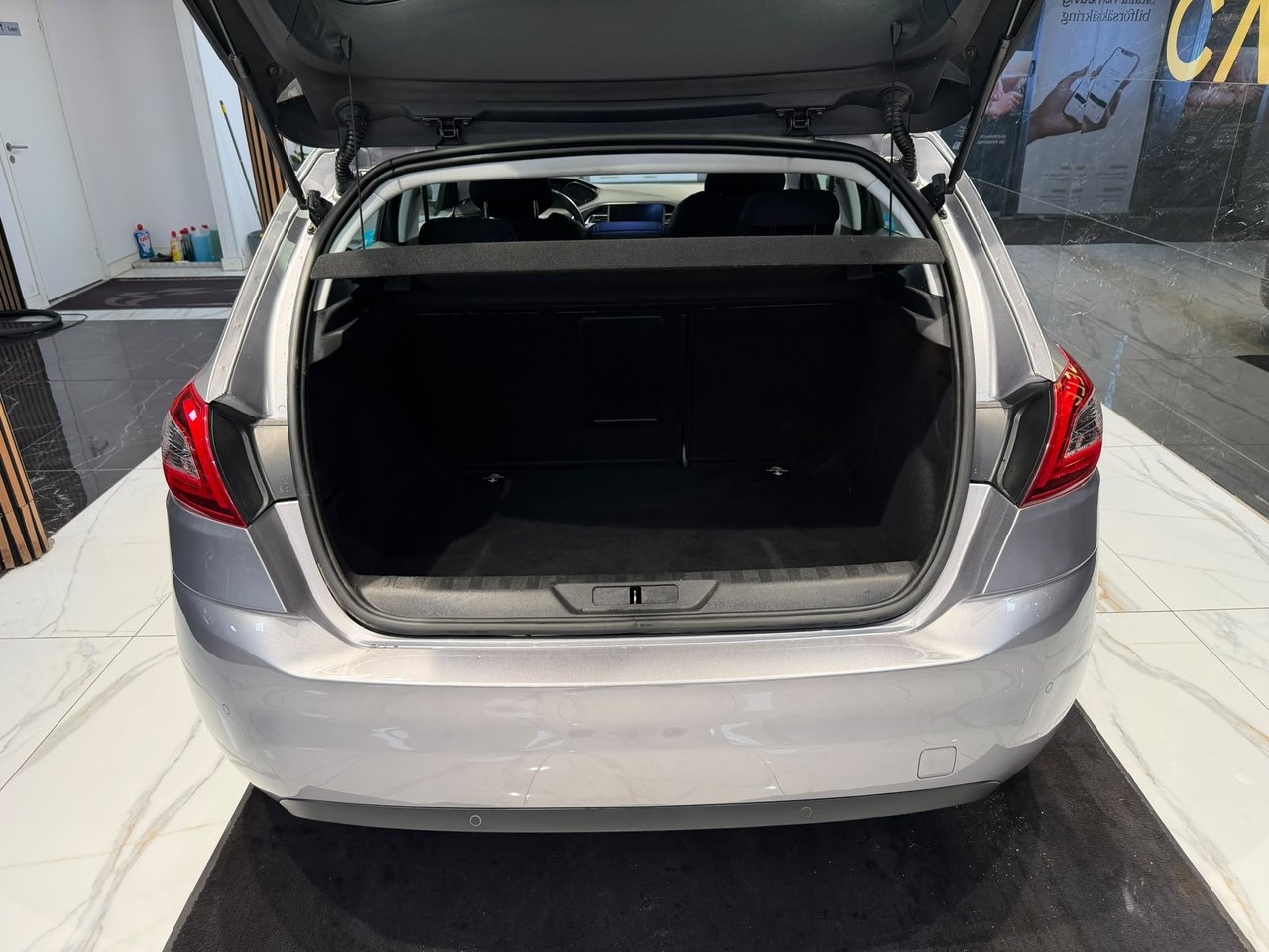 Peugeot 308 2019, bild 5/10