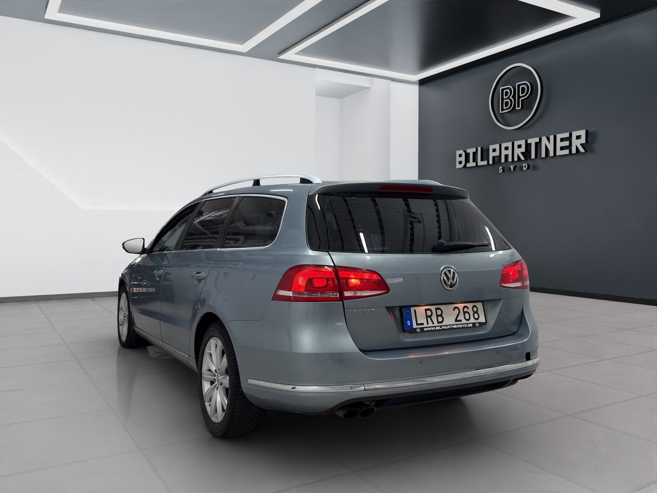Volkswagen Passat 2011, photo 7/10