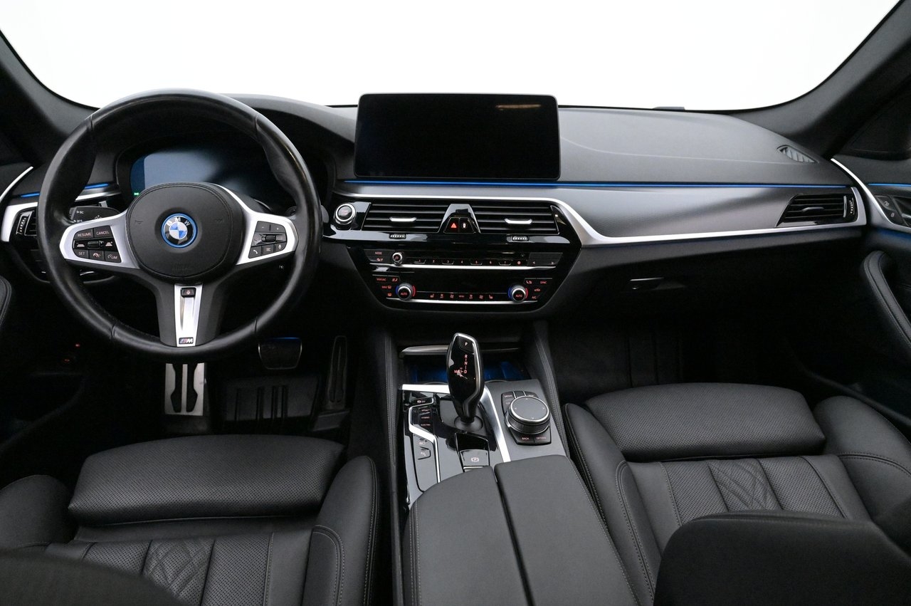 BMW 530 e xDrive M-Sport Drag Skinn 2022, bild 6/10
