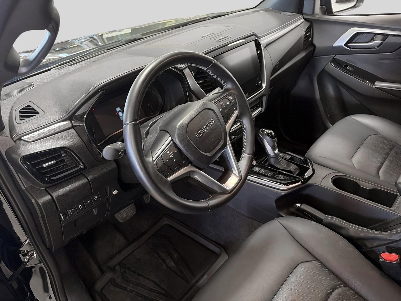 Isuzu D-max Extended Cab 1.9 CNG 2024, photo 5/12