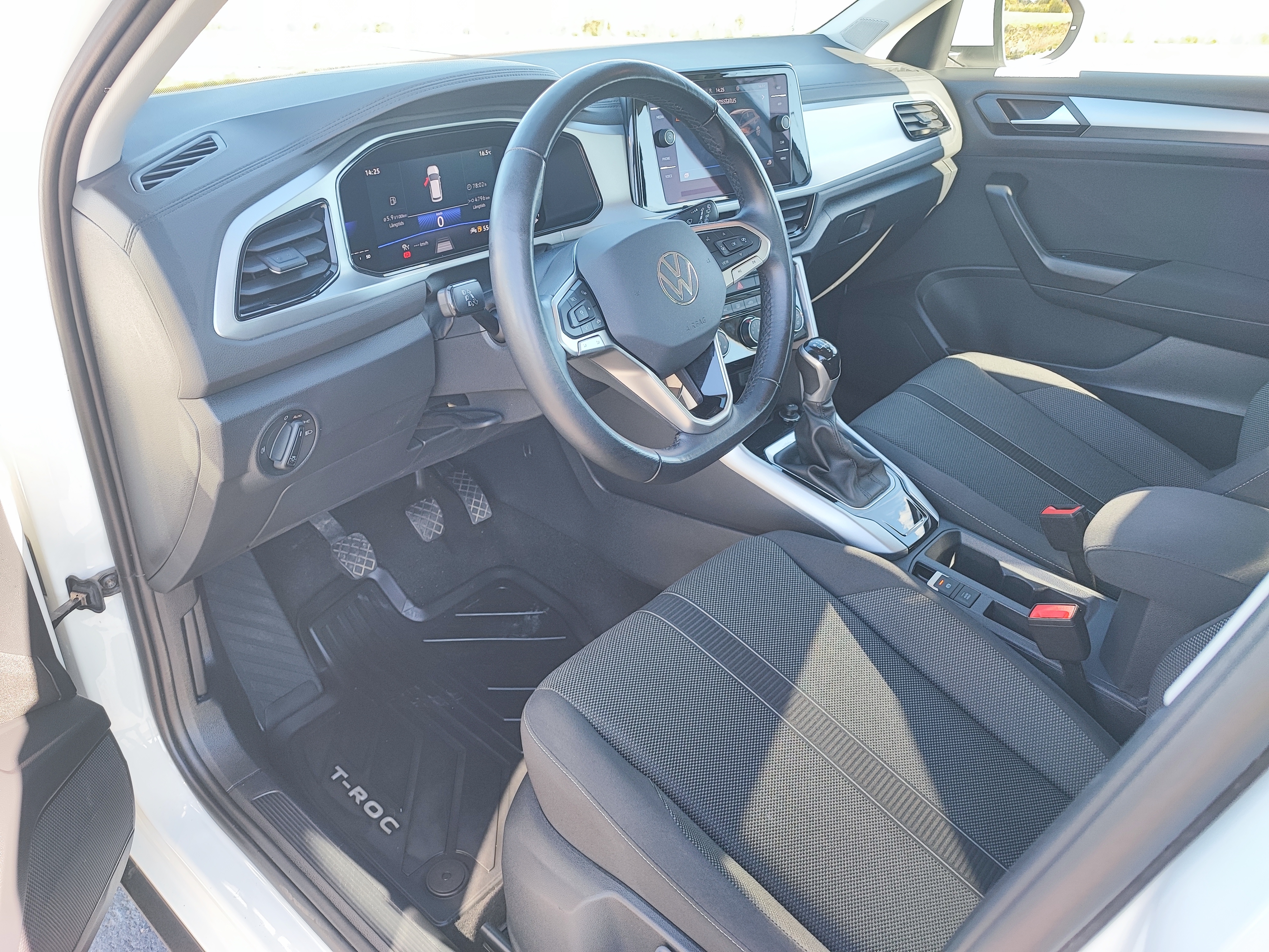 Volkswagen T-Roc 1.0 TSI OPF Manuell 2022, bild 4/6