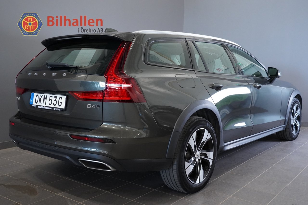 Volvo V60 Cross Country 2021, photo 5/10