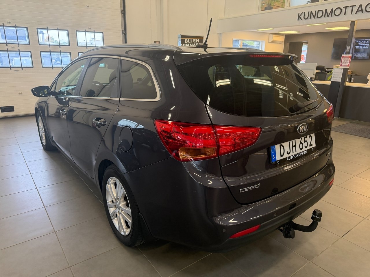 Kia Ceed cee'd 1.6 CRDi EX 2014, bild 4/12