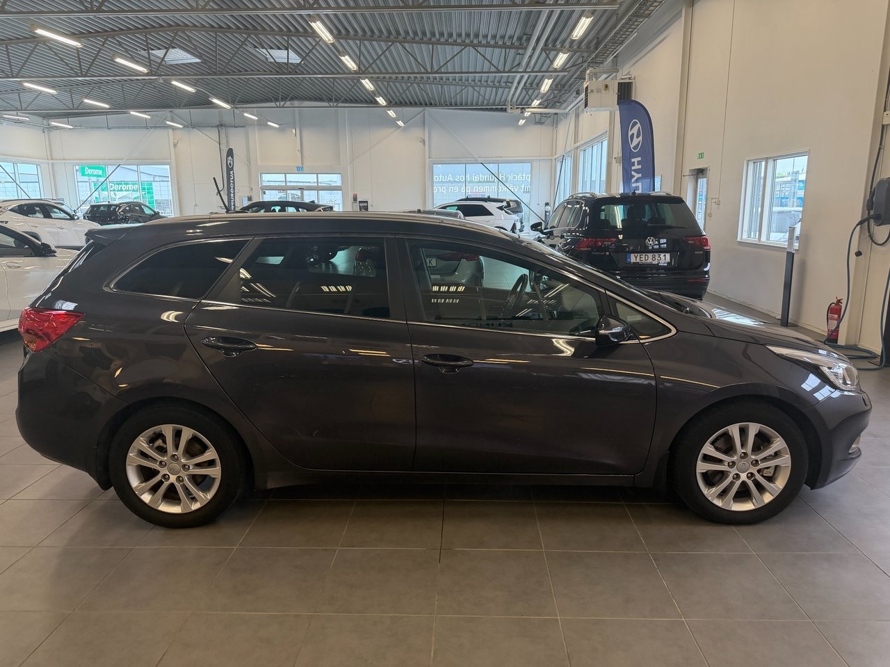 Kia Ceed cee'd 1.6 CRDi EX 2014, bild 7/12