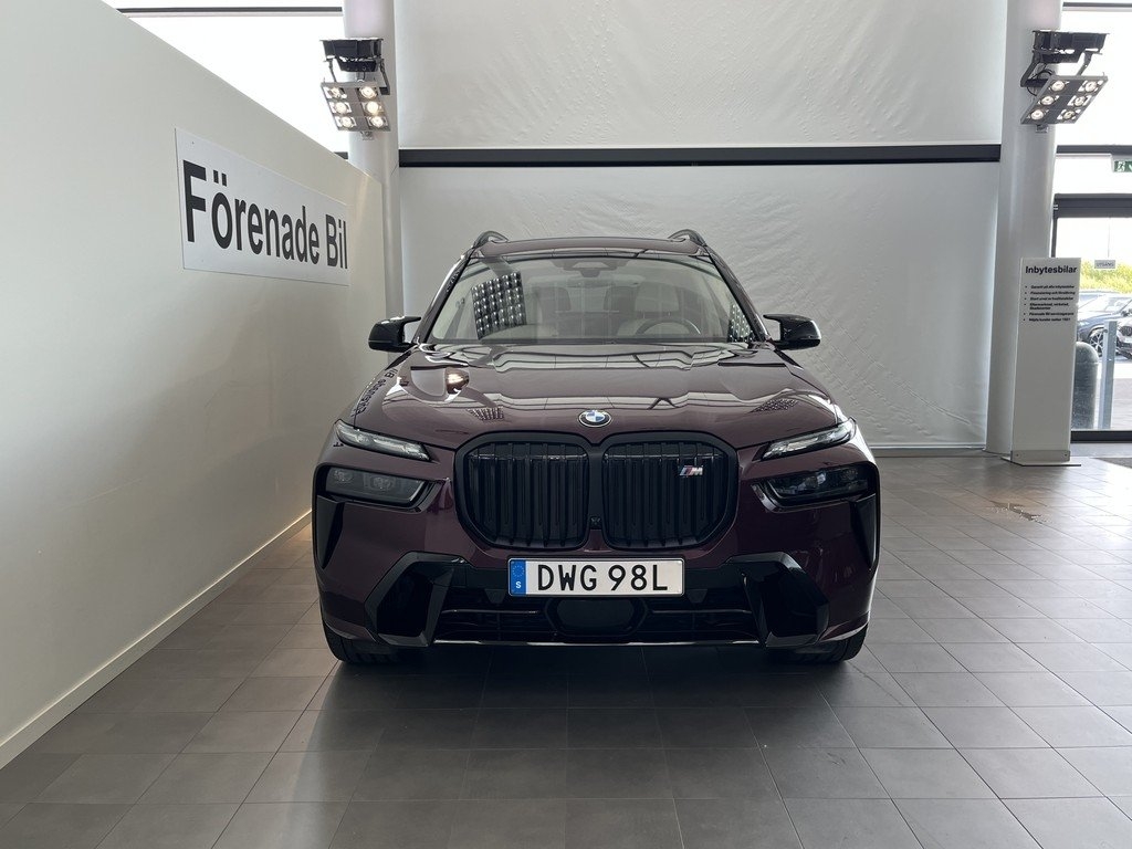 BMW X7 M60i xDrive M Sport Pro 2025, bild 2/10