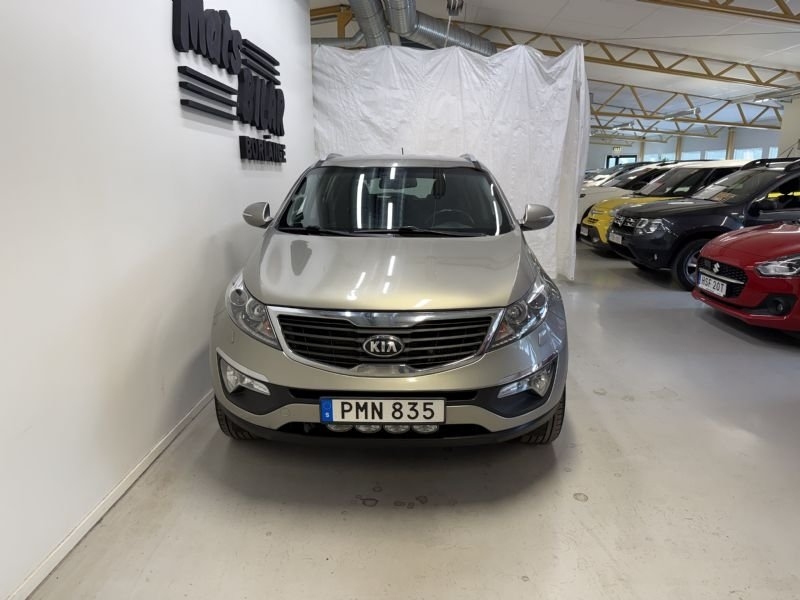 Kia Sportage 2.0 CRDi AWD Manuell, 184hk 2013, bild 2/8