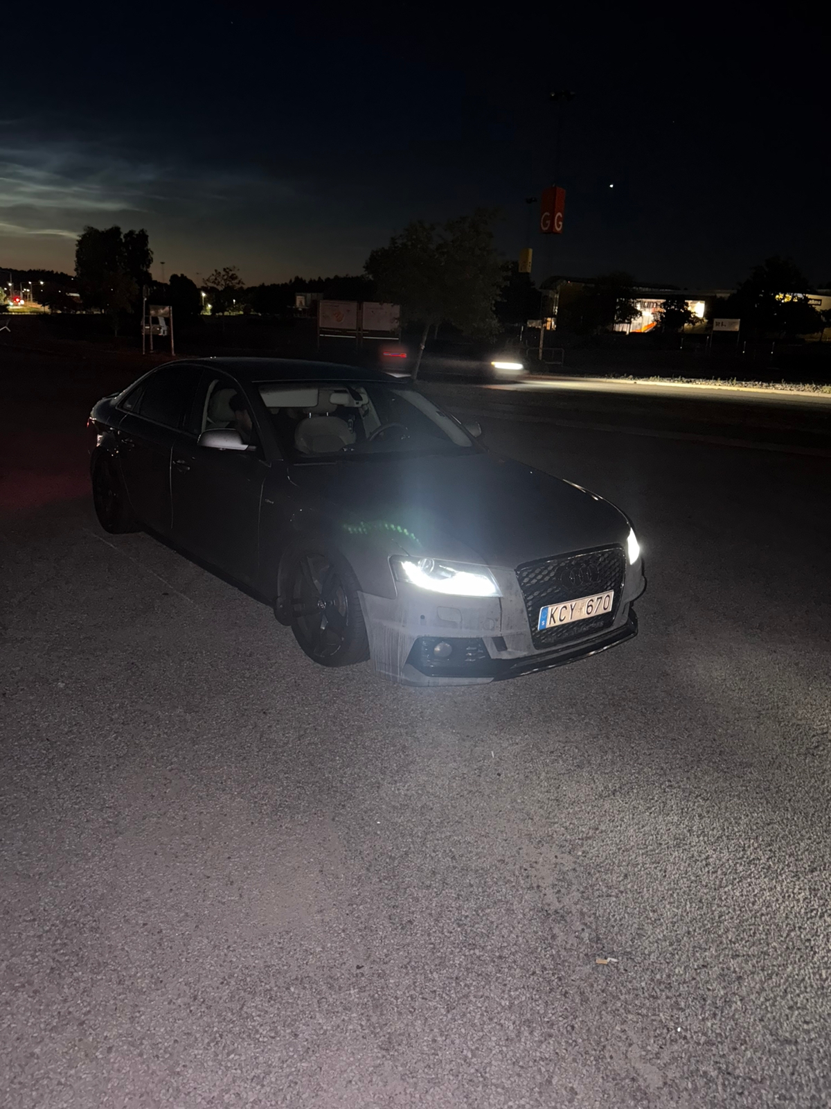 Audi A4 Sedan 3.0 TDI V6 DPF quattro 2010, bild 4/5
