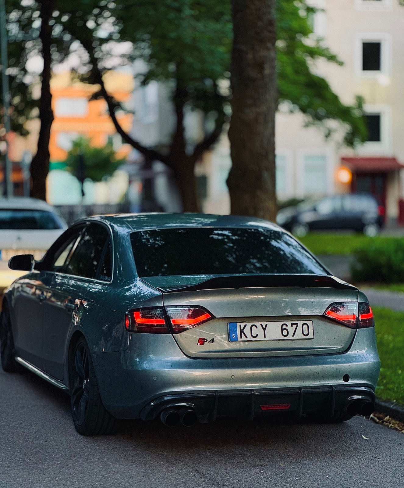 Audi A4 Sedan 3.0 TDI V6 DPF quattro 2010, bild 5/5