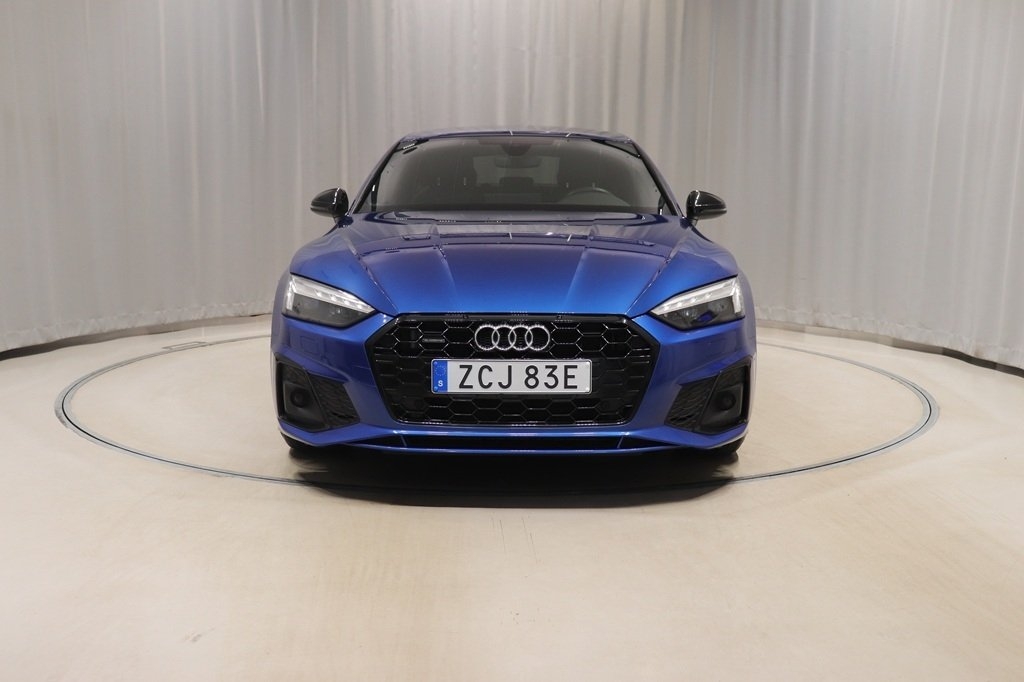 Audi A5 2021, photo 2/10