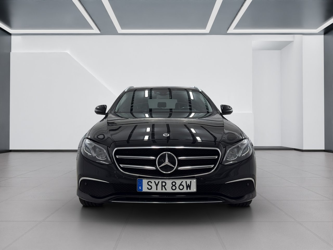 Mercedes-Benz E 2020, bild 2/10