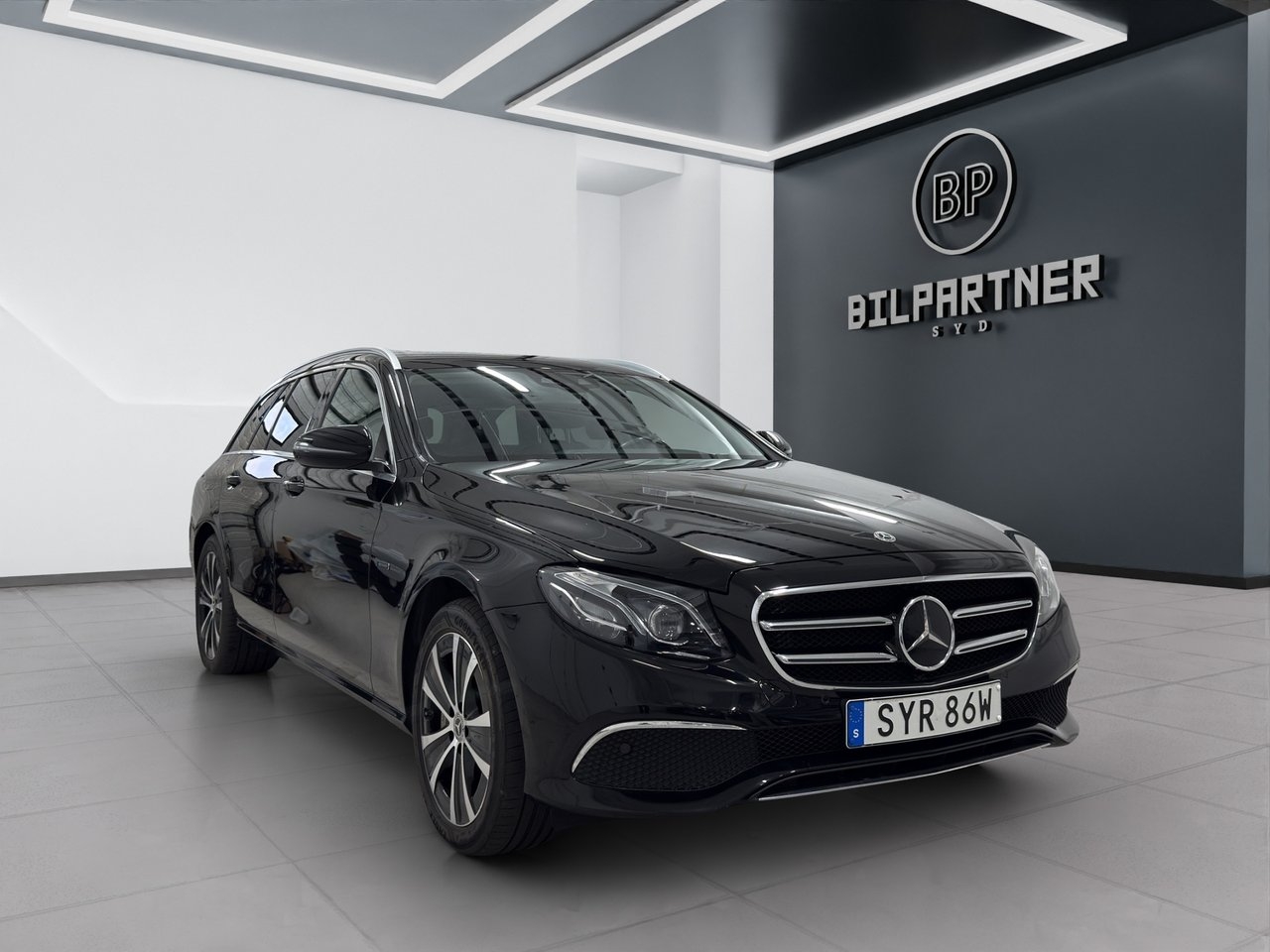 Mercedes-Benz E 2020, bild 3/10