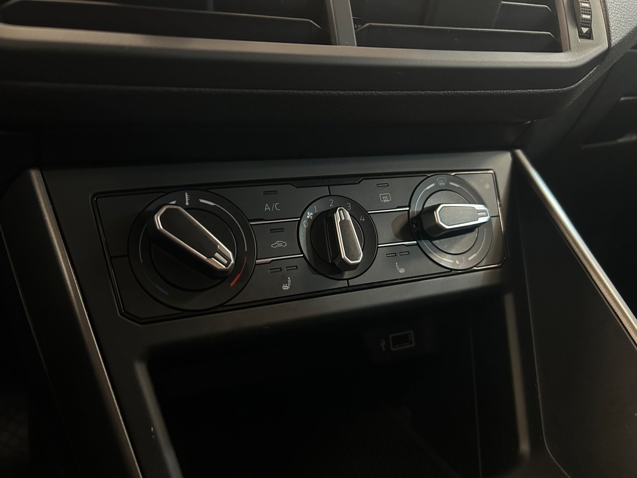 Volkswagen Polo 2018, bild 7/10