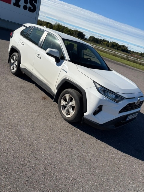 Toyota RAV4 2021, kuva 2/10