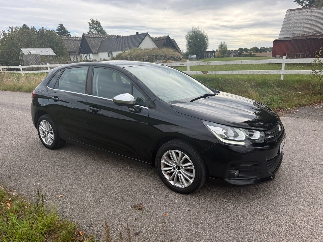 Citroen C4 1.6 BlueHDi EAT automat 2016, bild 2/6